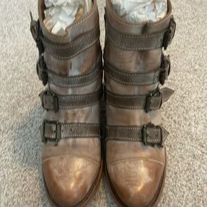 Sloan Freebird size 9